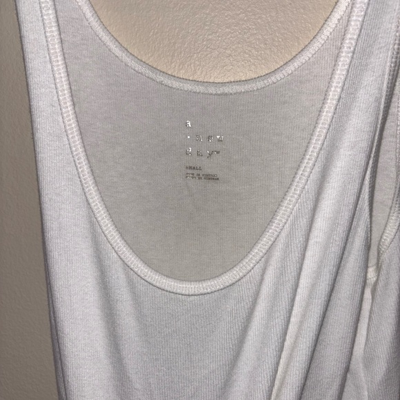 White Tanktop - Picture 2 of 2
